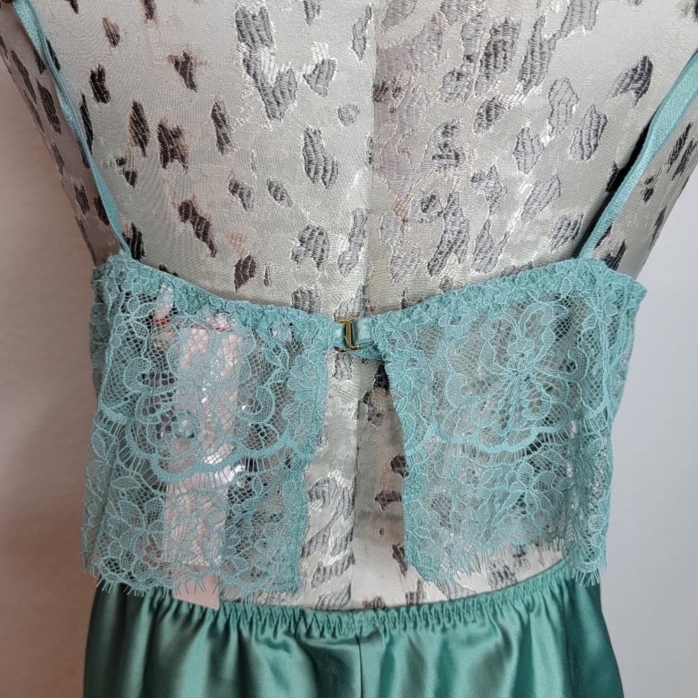 Victoria's Secret Pajama Lace Bralette Cami Set. - Picture 10 of 12